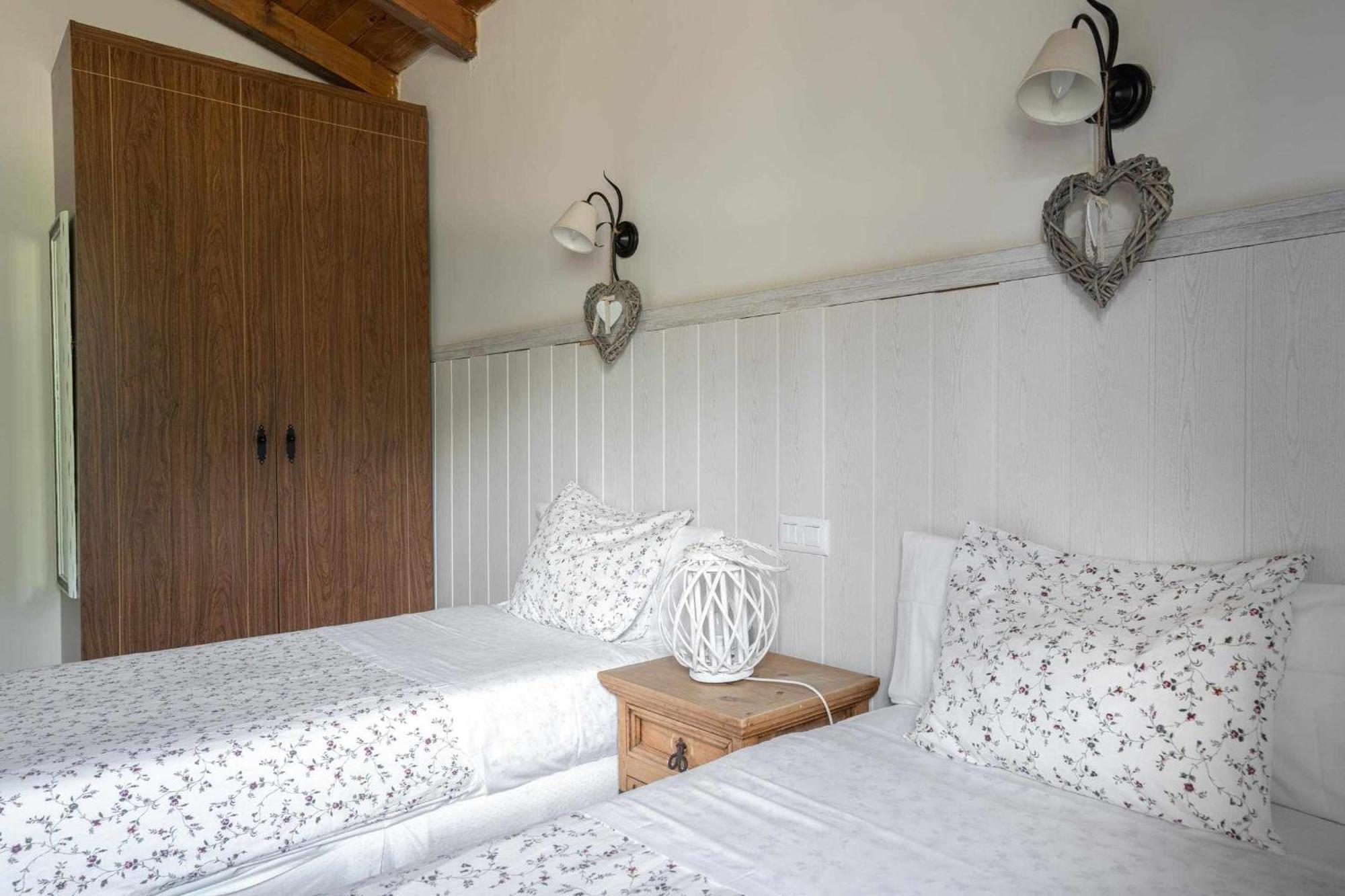 El Manantial Del Fresno Casas Rurales En 埃尔瓦 客房 照片